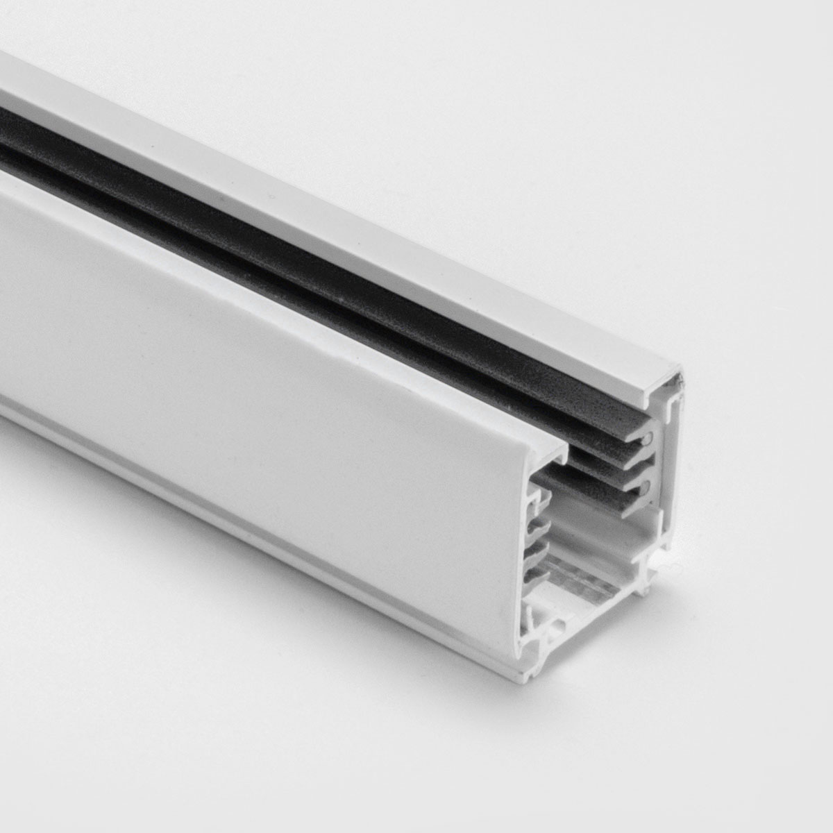 Șină trifazată 250v/16a albă cu IP20 max. 3 m